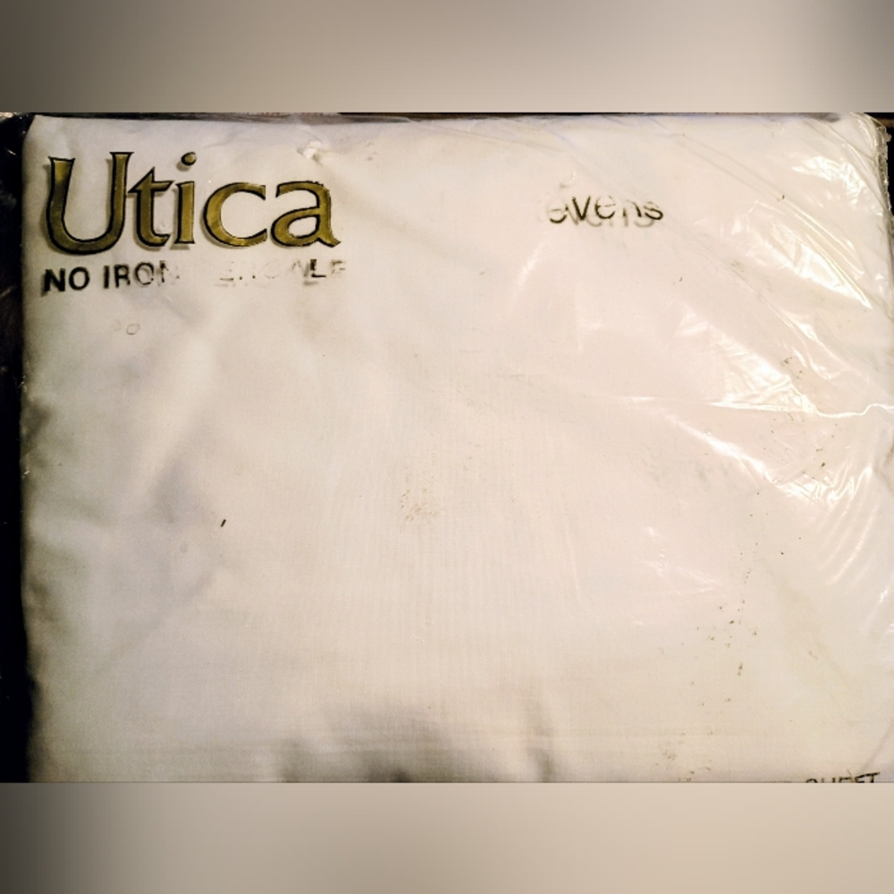 Utica queen fitted sheet